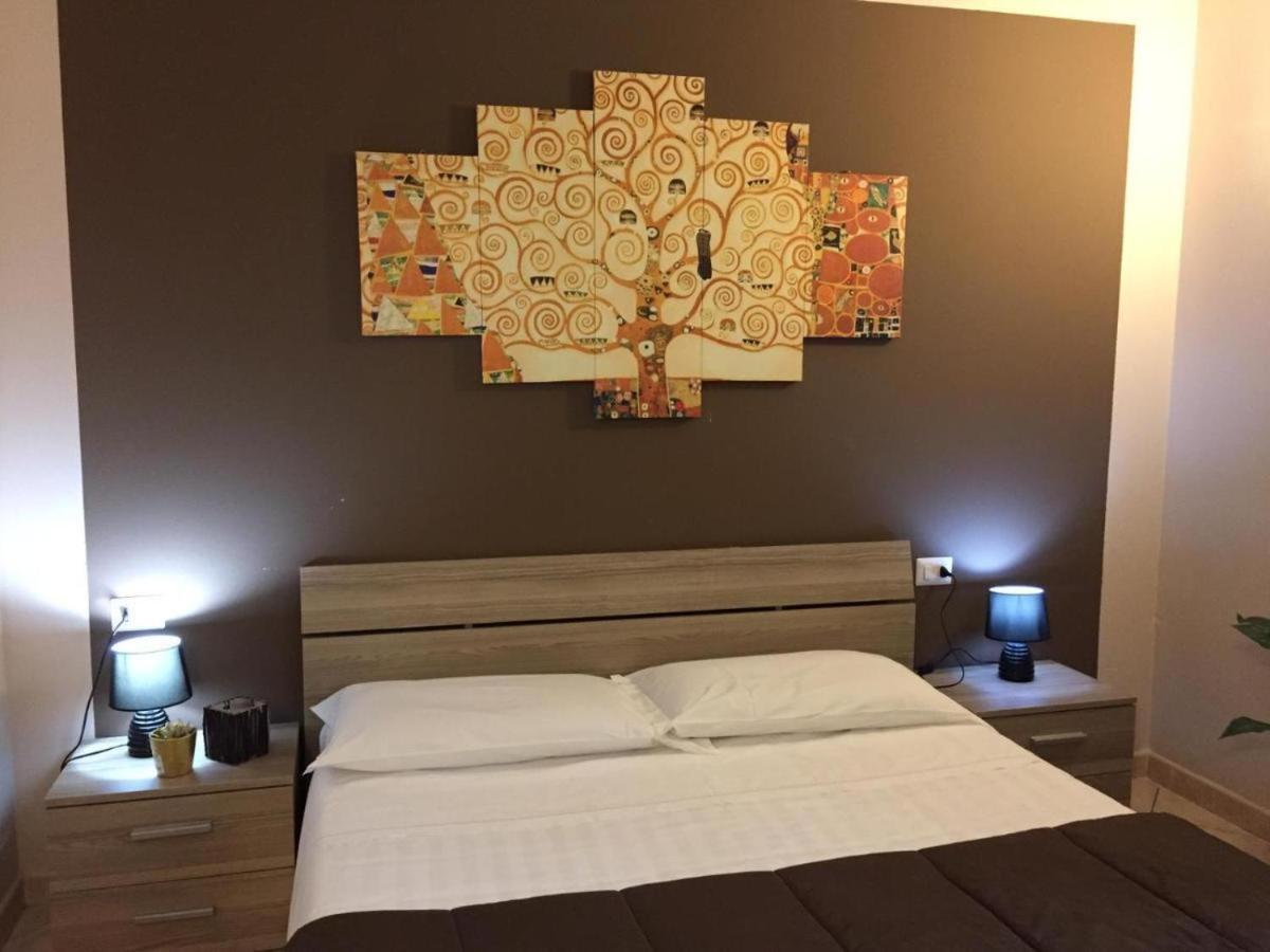 Ded 2 Only Sleep Bagno Privato Apartman Parma Kültér fotó